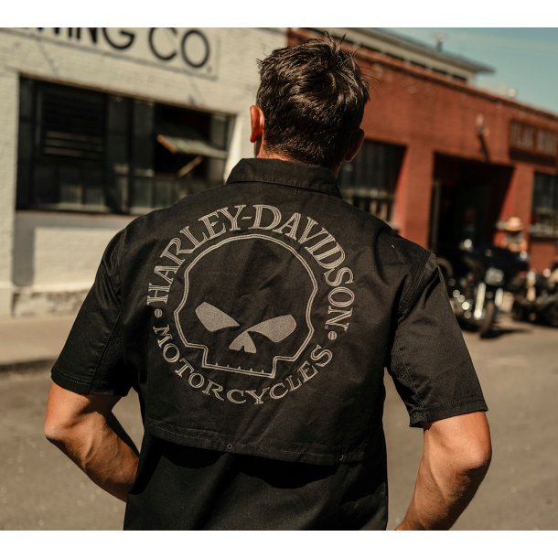 Willie G Skull Short Sleeve Vented Shirt