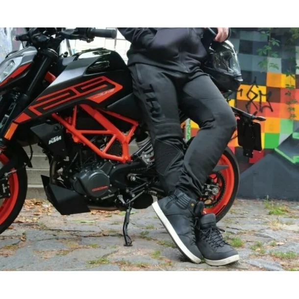 Trilobite Drible Riding Sweatpants Black